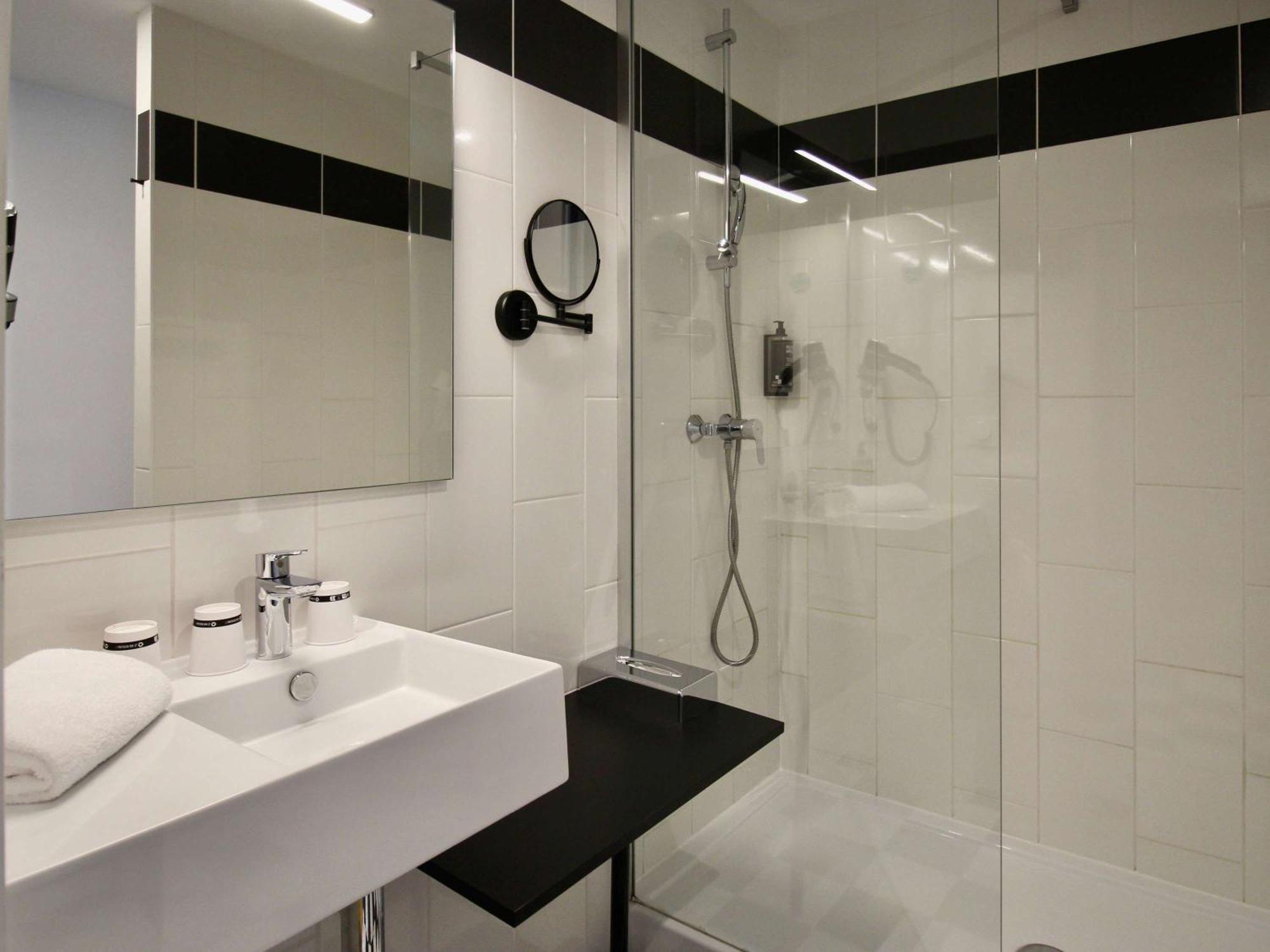 Ibis Styles Dijon Sud Domaine De Beauregard 21600 Hotel