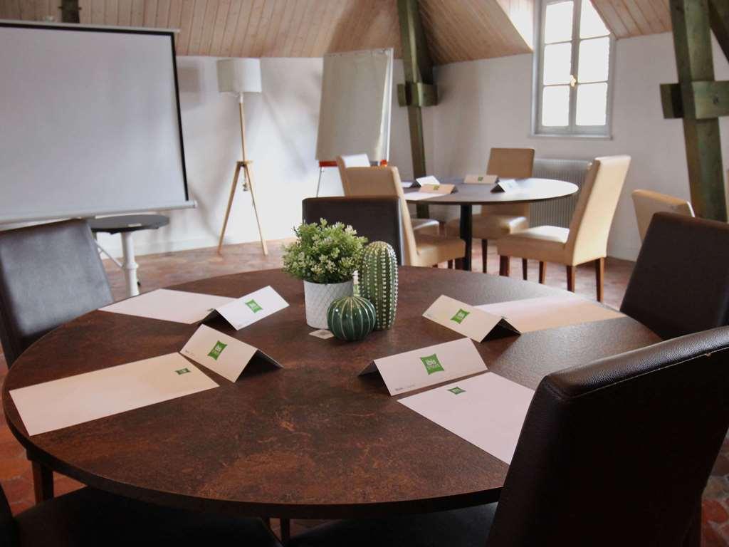 Hotel Ibis Styles Dijon Sud Domaine De Beauregard 21600 3*